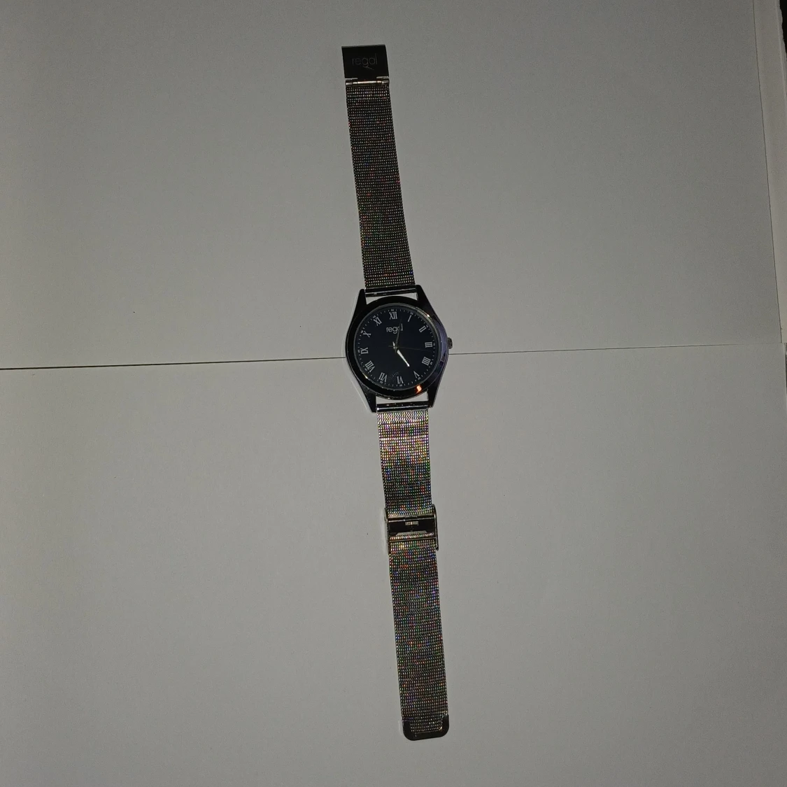 Silverfärgad klocka från Regal