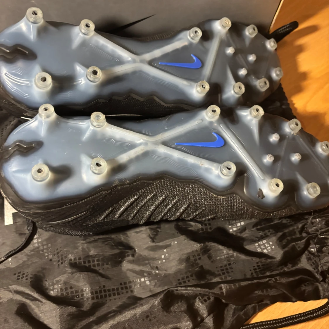 Nike svarta fotbollsskor med strumpkrage phantom luna II elite  - 1