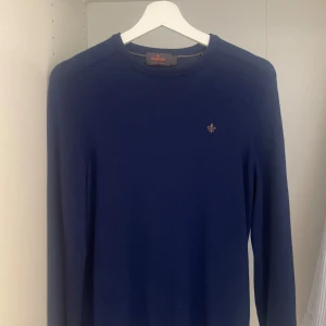  Morris tröja i merinoull  - Tröjan har krympt lite, Mått: Längd ~62 cm, bröstvidd ~44 cm, arm längd (från armhålan) ~48cm