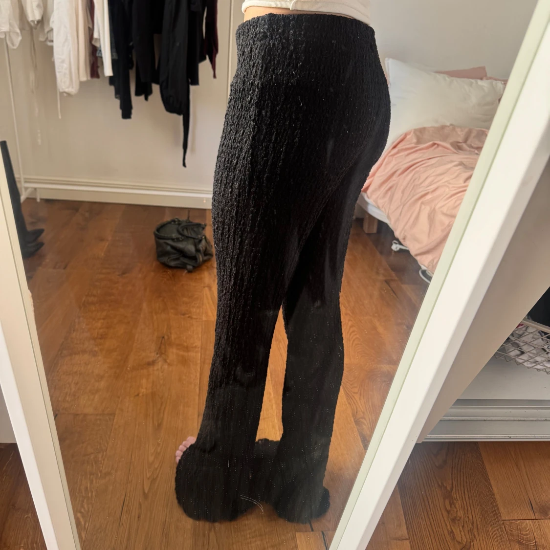 Svarta ribbade byxor med bootcut - 2