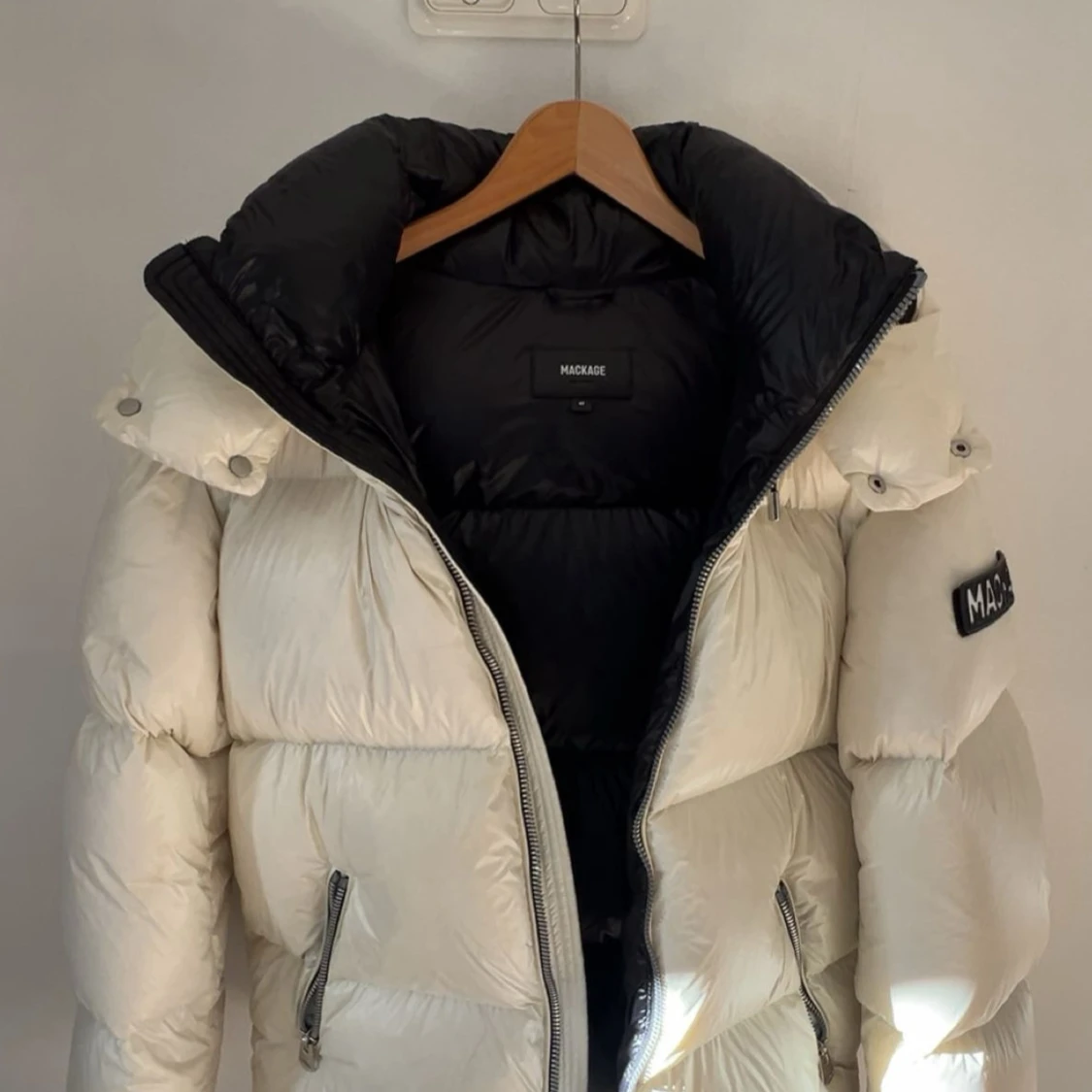 Vit pufferjacka från Mackage - 2
