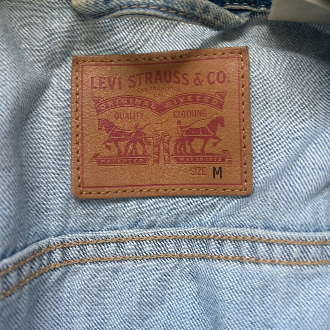 Ljusblå jeansjacka från Levi's - 1