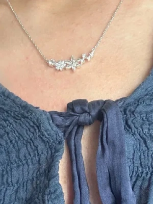 halsband i äkta silver  - silverhalsband från glitter. använd ”köp nu”. 5/1-2026