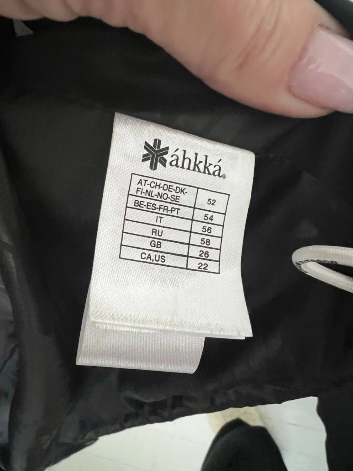 Svart lång pufferjacka från Áhkká- helt ny med lappar - 4