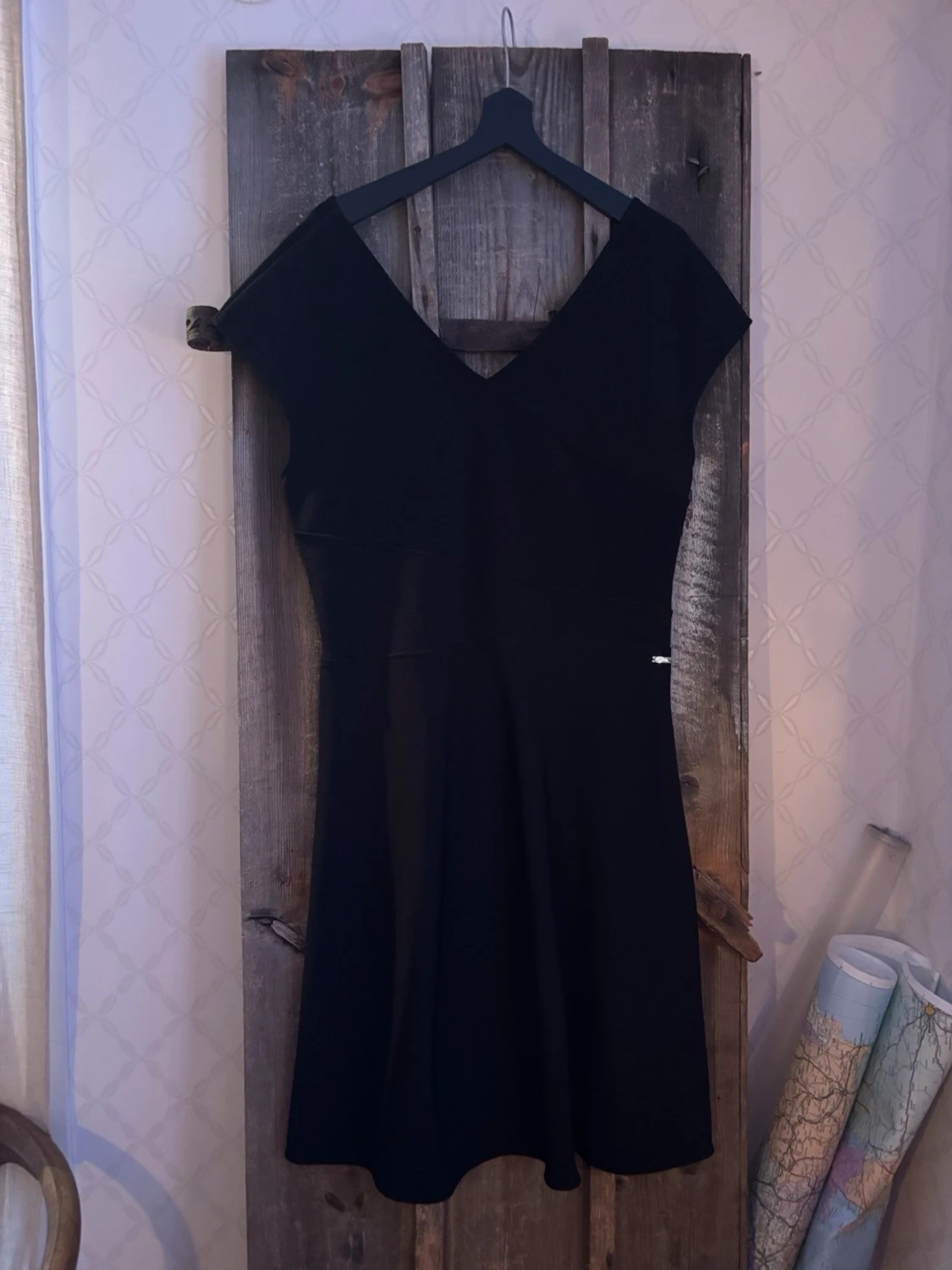 Svart kortklänning från Armani Exchange