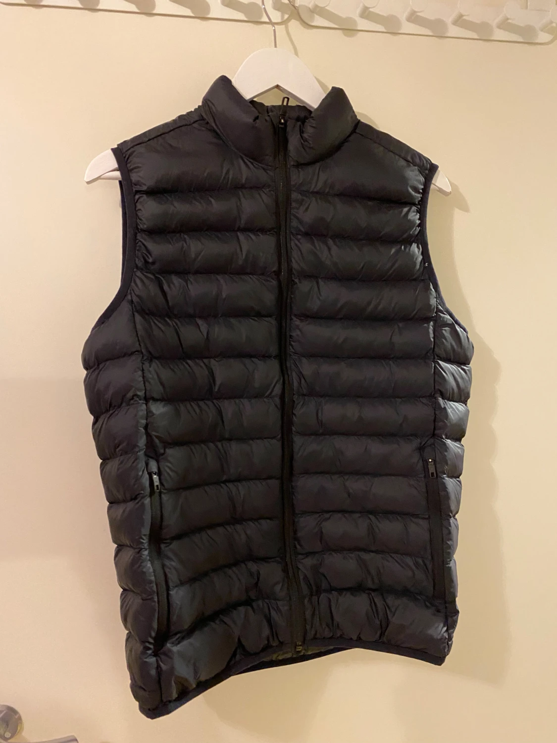 Svart väst  med dragkedja Everest Stadium mkt fin  - 1