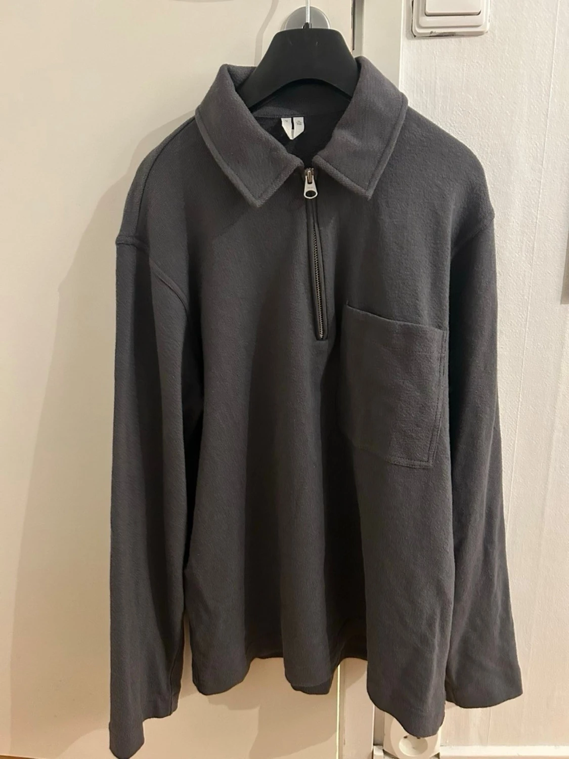 Mörkgrå half zip tröja med krage - 1