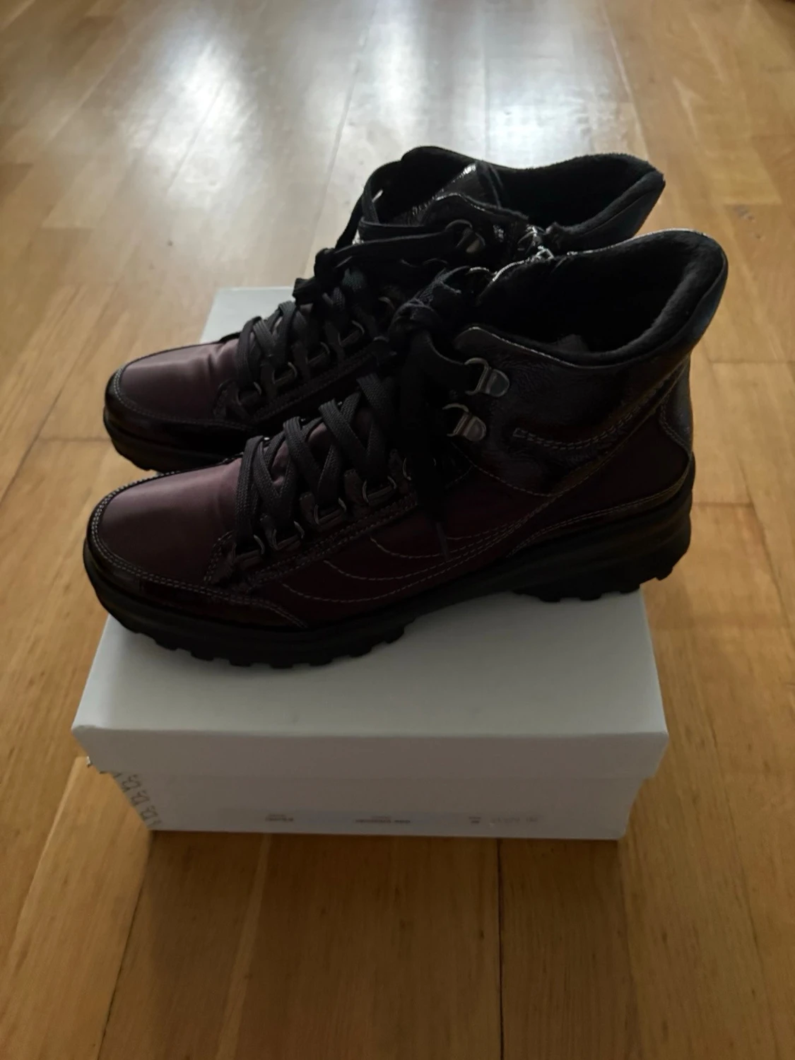 Mörkbruna boots med snörning - 1