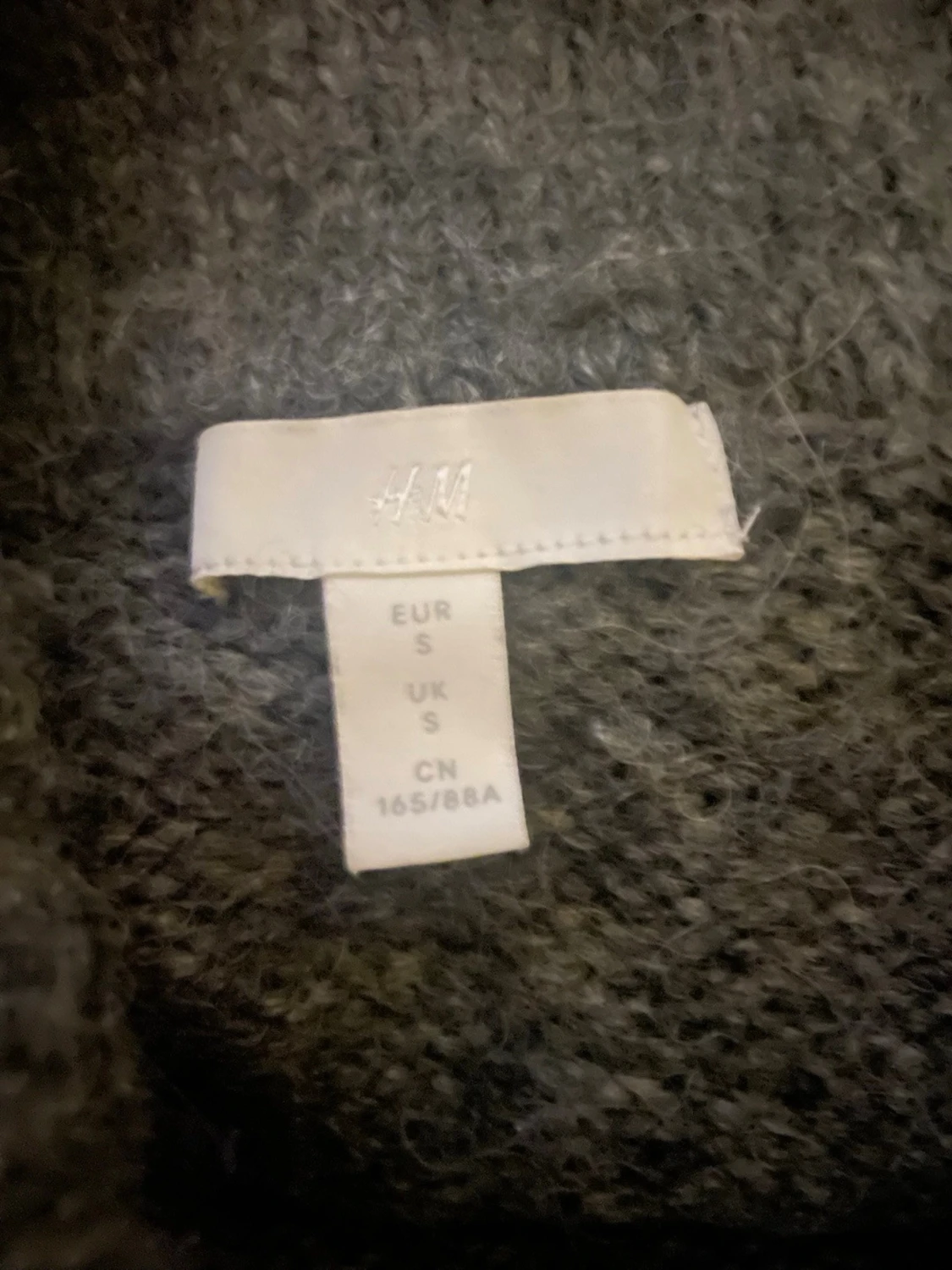 Grå stickad off sholder från H&M - 1