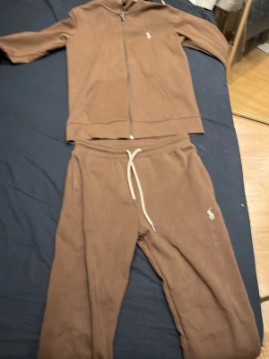 Polo tracksuit  - Kan köpas inskilda eller tillsammans 