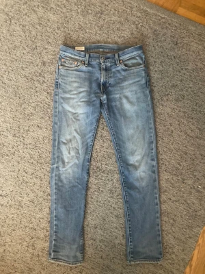 Levi’s jeans  - Snygga Levi’s jeans i bra skick, modellen är 511 och sitter slim fit, storlek W29 L32. Bara att skriva vid funderingar!