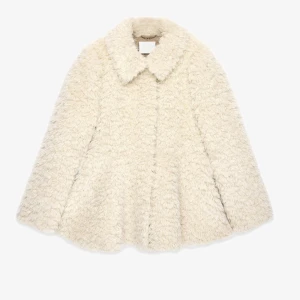 NAKD jacka med peplum - Intressekoll på denna populära jacka från NAKD. Använt endast två gånger! Skriv vid intresse 💕