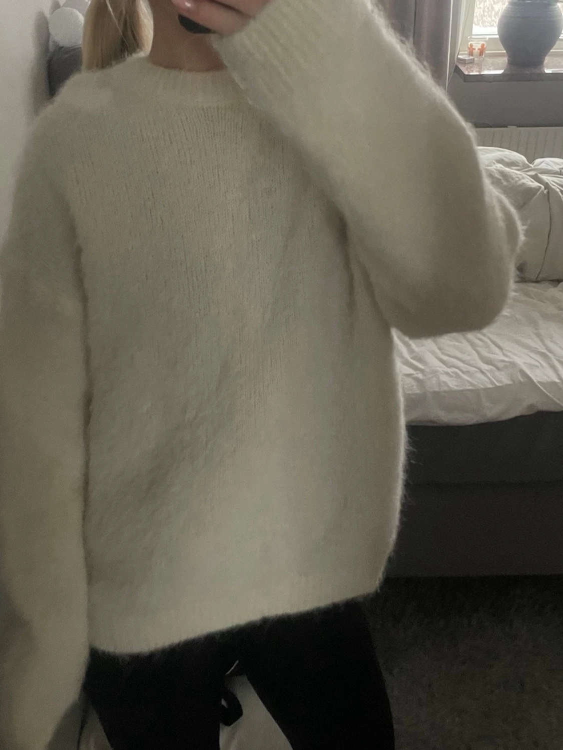 Vit fluffig stickad tröja från NA-KD - 2