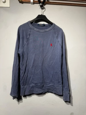 Ralph lauren tröja - Ralph Lauren tröja i ett avslappnat material. Storlek xs