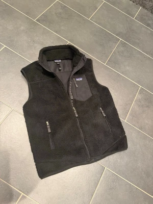 Patagonia väst - Patagonia väst som är i riktigt bra skick. Storlek M skriv vid minsta lilla fundering.