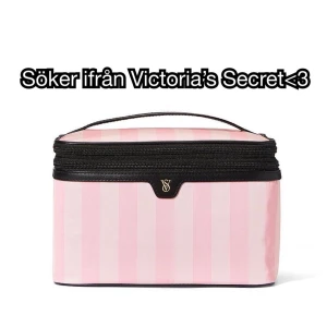 SÖKER FRÅN VICTORIA’S SECRET<3 - Söker denna necessären ifrån Victoria’s Secret, hade varit ytterst tacksam om någon ville sälja<3 Pris kan diskuteras<3
