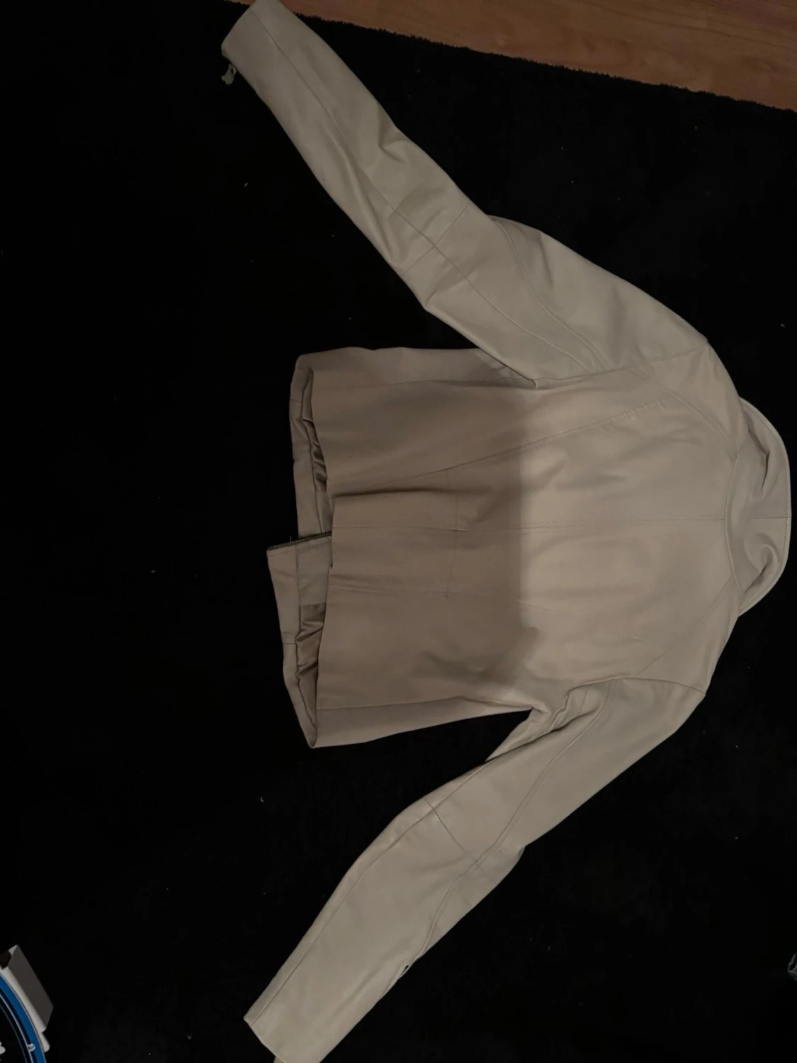 Beige skinnjacka med dragkedjor - 1