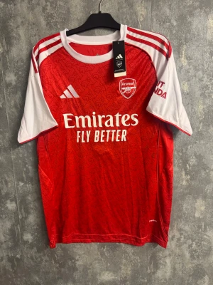 Arsenal fotbollströja Saka #7 - 2XL - Fotbollströja Arsenal Saka, helt ny storlek 2XL