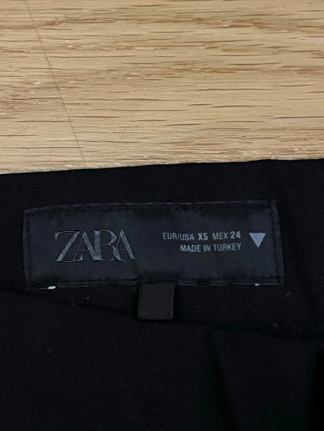 Svarta kostymbyxor från Zara XS - 1