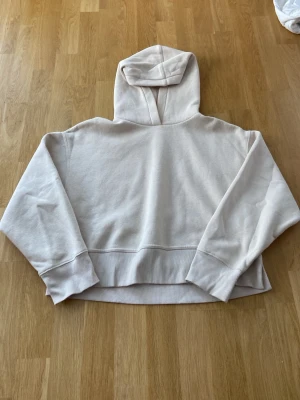 Beige Zara hoddie  - Snygg beige Zara hoddie 