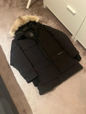 Canada Goose Jacka - Svart  Vintage Canada Goose Jacka |  Mycket bra skick | Strl S | 100 % äkta |