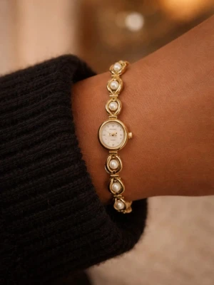 Klocka  - Vintage klocka med pärlor, justerbart och med nytt batteri 