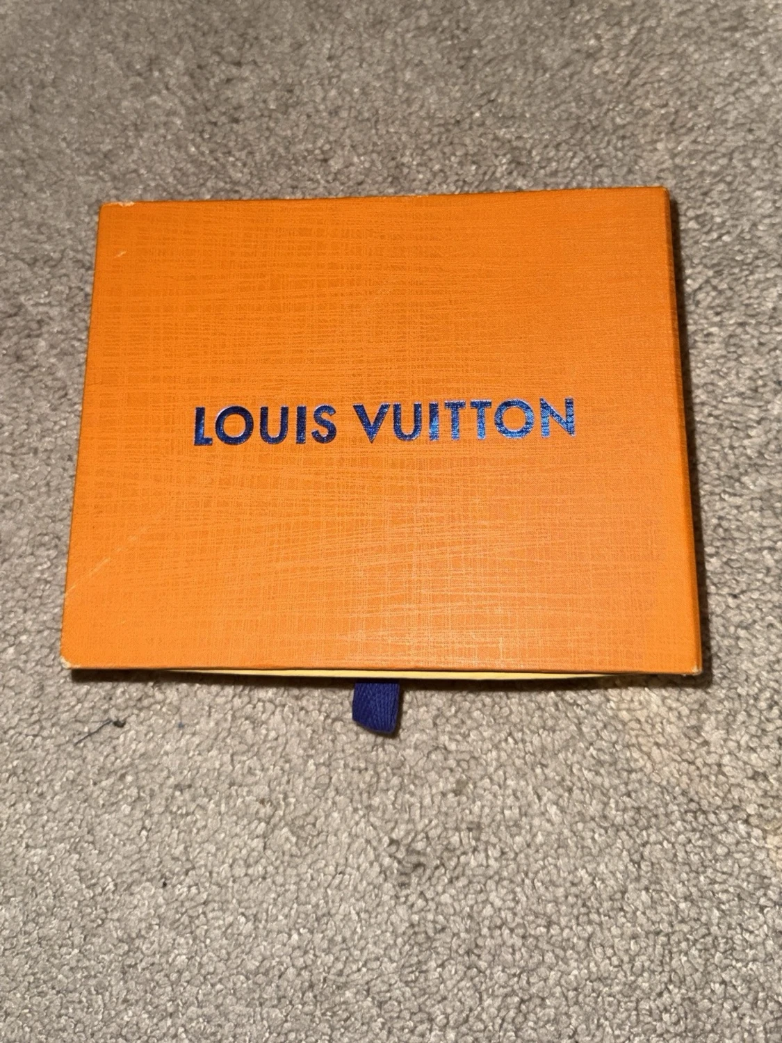 Stilren svart plånbok i monogrammönster - 4