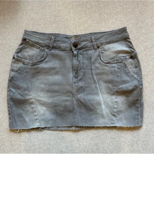 Kjolar M och S - Två kjolar