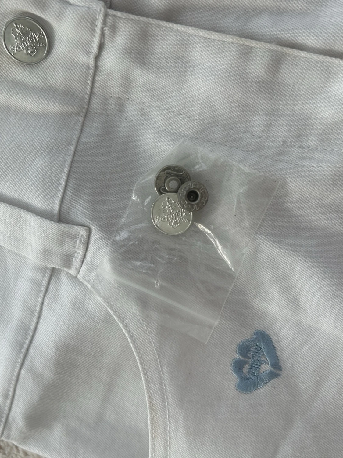 Lågmidjad kjol med tryck   - 5