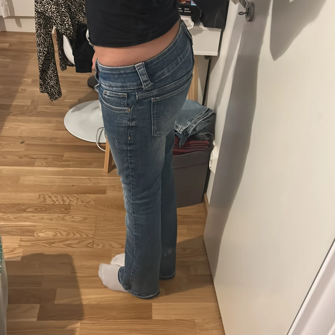 Blå bootcut jeans låg midja - 2
