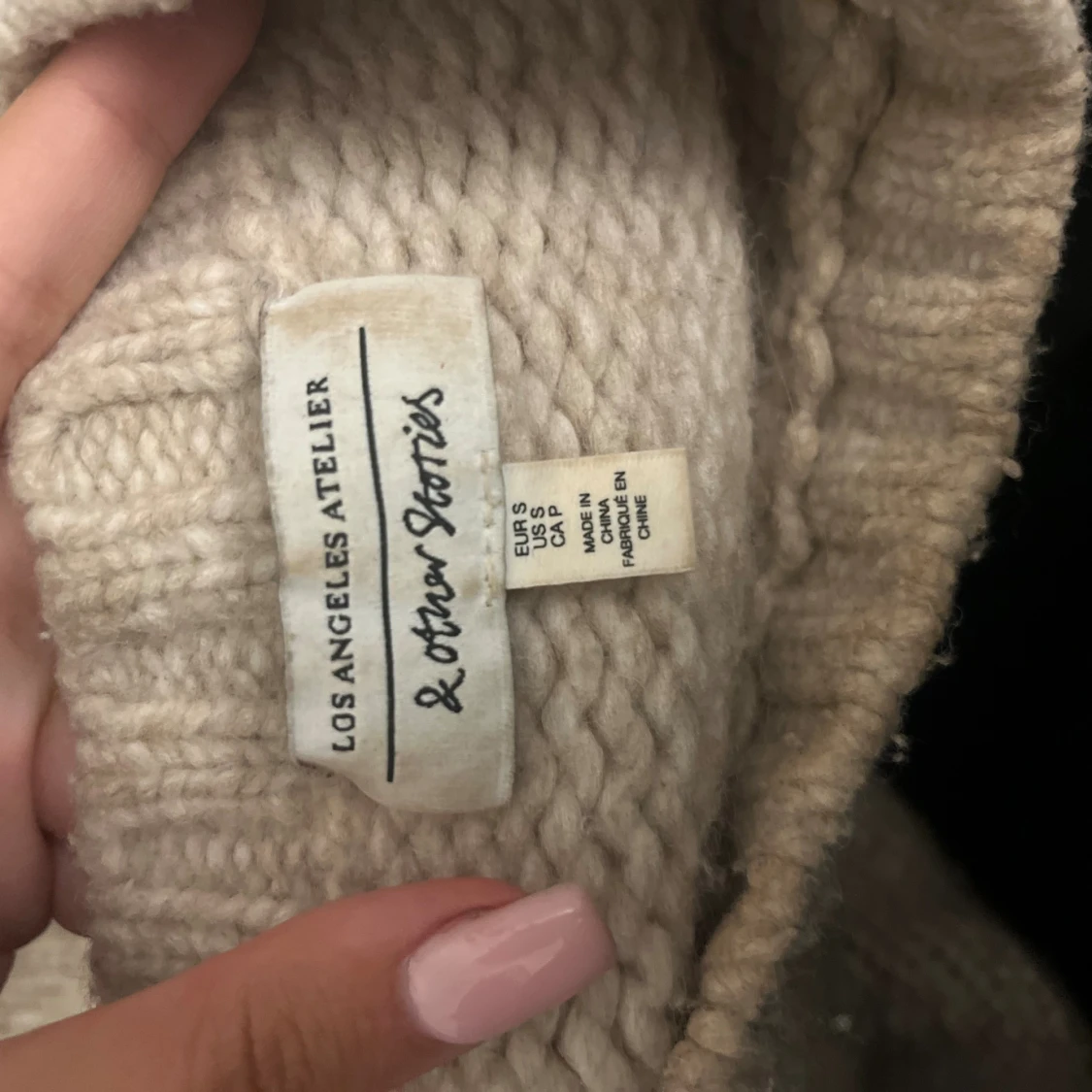 Beige stickad tröja från & Other Stories - 1