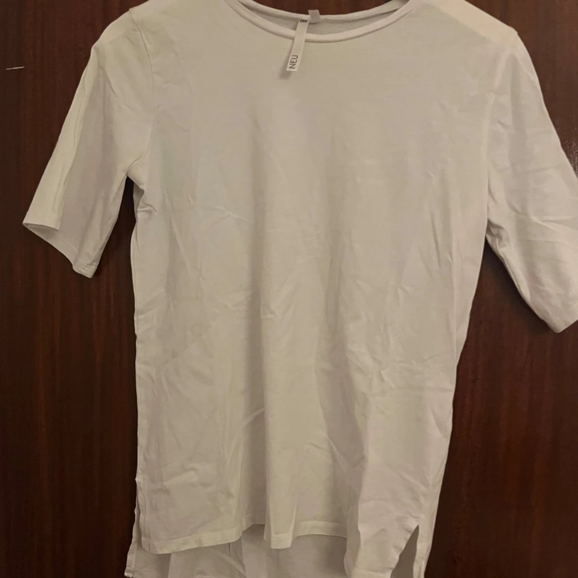 Vit t-shirt från 157, storlek S