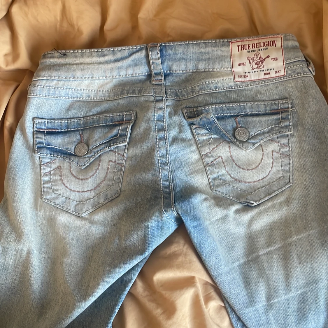 Bootcut jeans från True Religion ljusblå