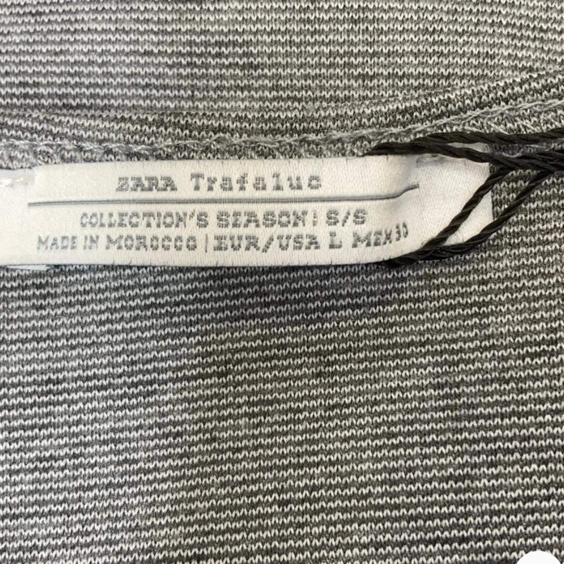 Grå v-ringad topp från Zara Trafaluc - 2