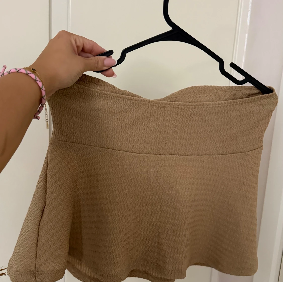Beige bandeau tubtopp med snörning - 1
