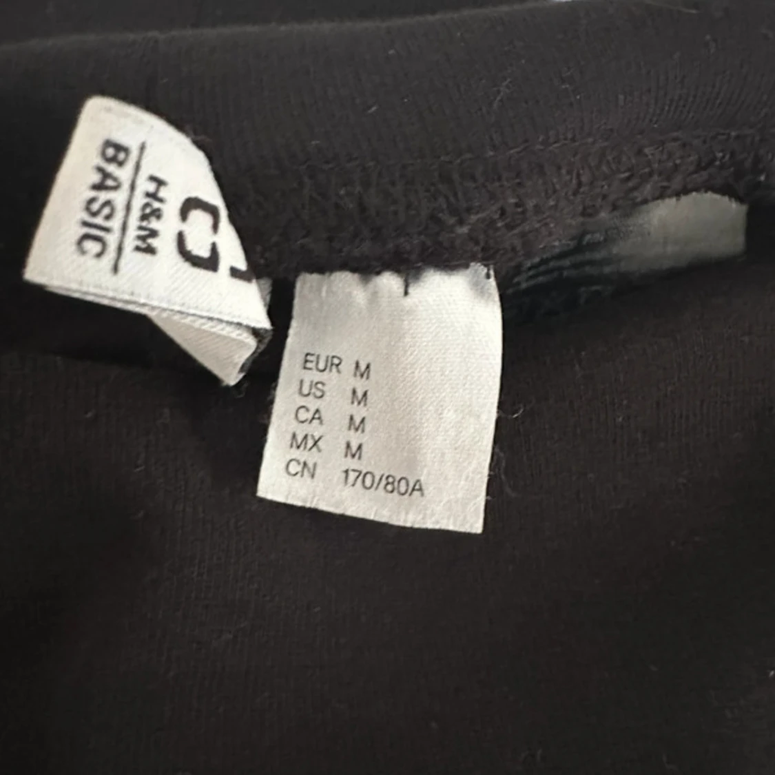 Svarta mjukisbyxor från H&M Divided M - 2