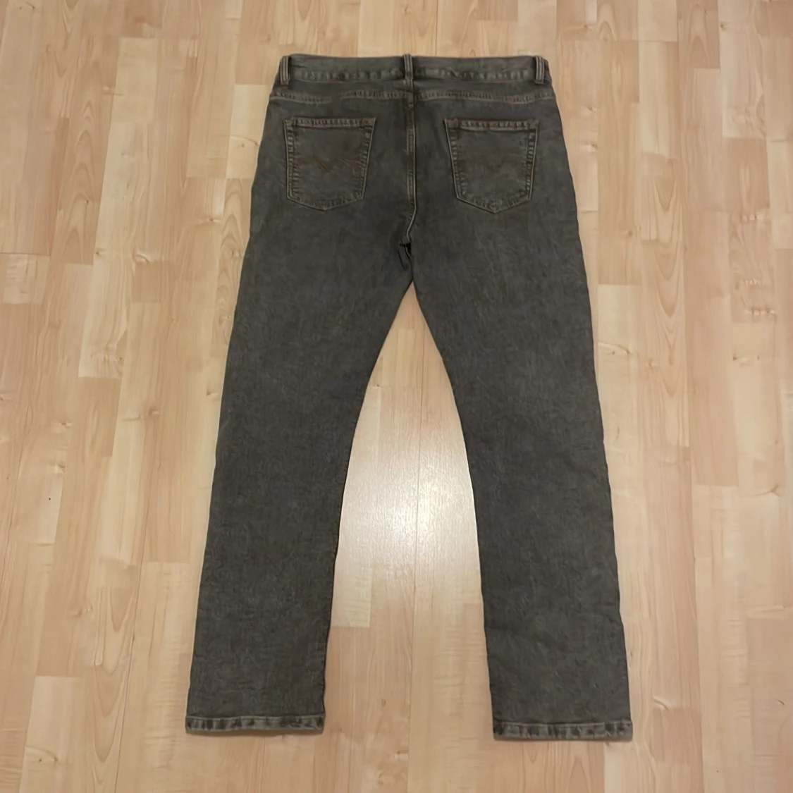 Grå jeans från Montén, rak modell - 1