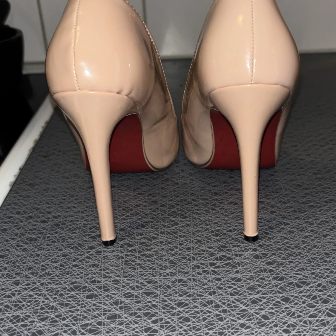 Louboutin liknande skor  - 1