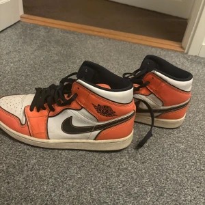 Jordans - Jordans i storlek 44,5