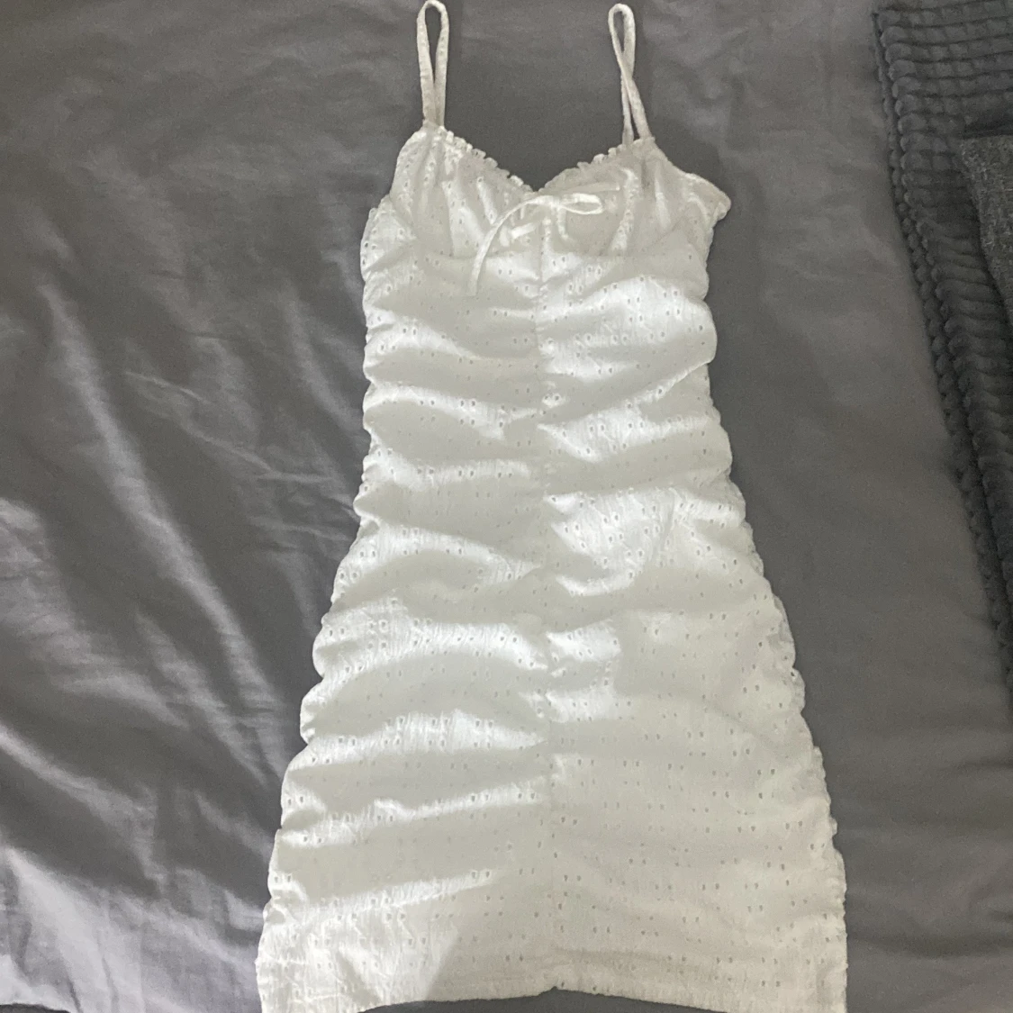 Vit kort klänning från H&M Divided XS