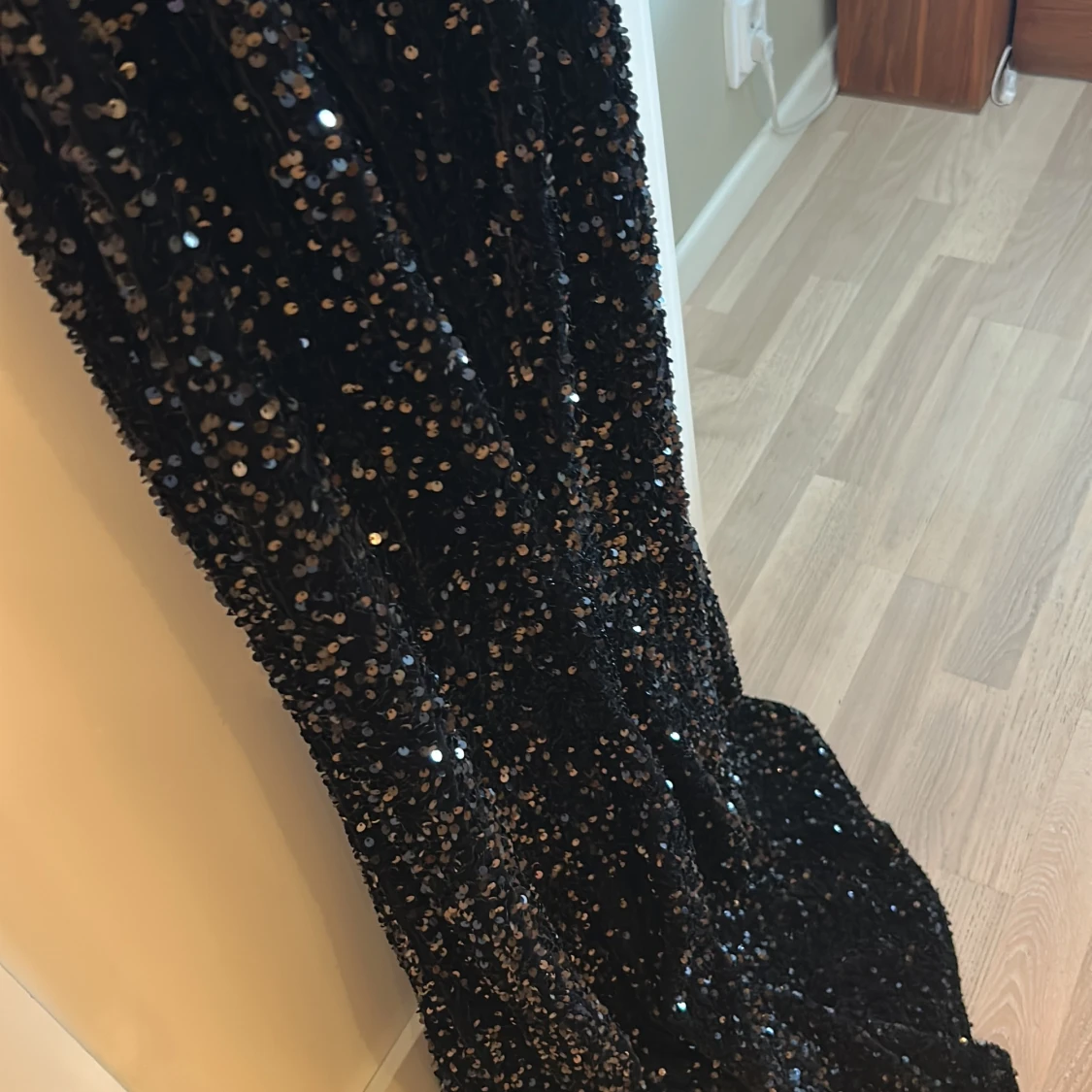 Svart lång paljettklänning - S - 3