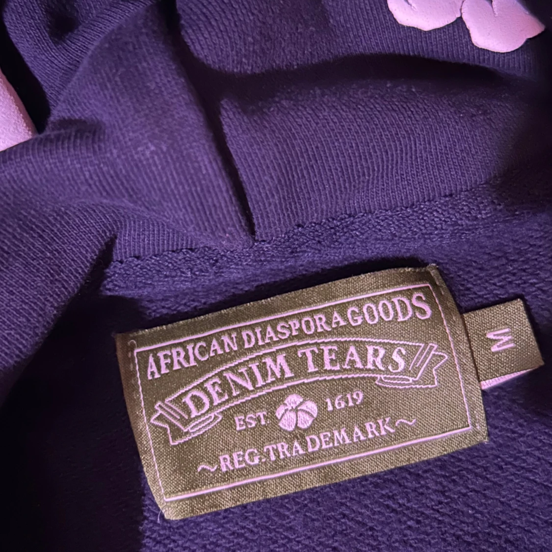 Svart hoodie med blommor från Denim Tears - 3