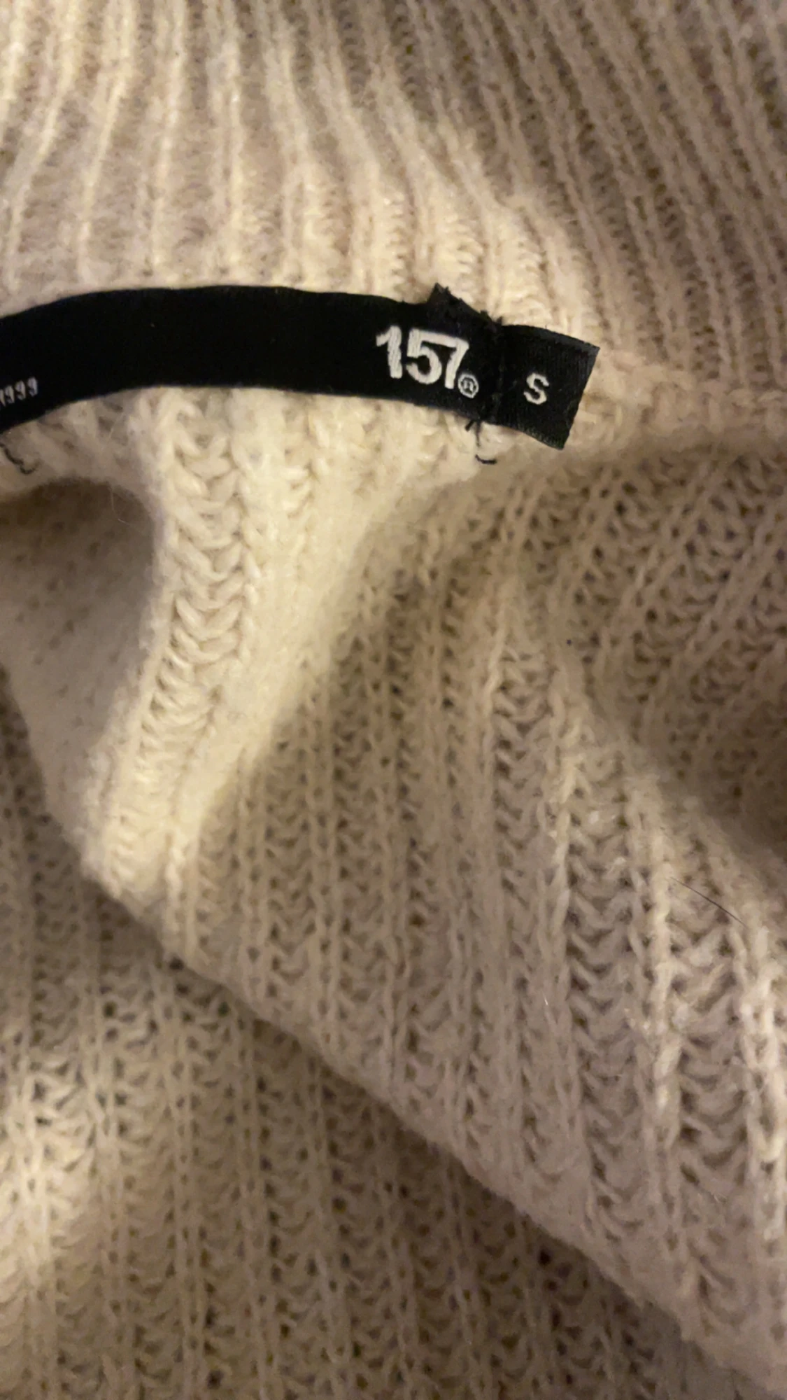 Beige stickad kofta med dragkedja 157 - 1