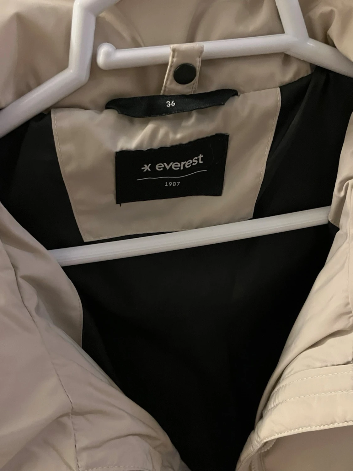 Beige pufferjacka från Everest - 2