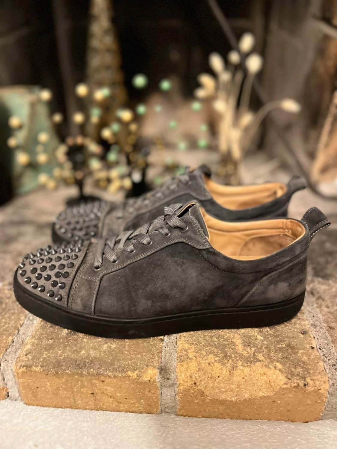 Christian Louboutin grå mocka sneakers - 1