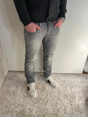 Replay Anbass jeans  - Replay Jeans | skick 9/10 | Storlek 33/30 | Pris - 599kr | Modellen är ca 178cm lång | Hör av dig vid minsta fråga eller fundering!!