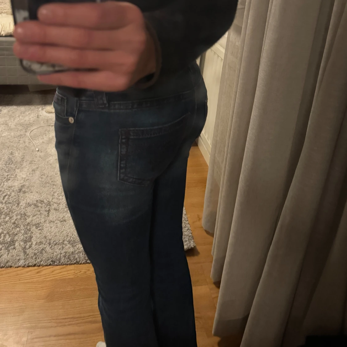 Blå bootcut jeans från Gina Tricot - 1