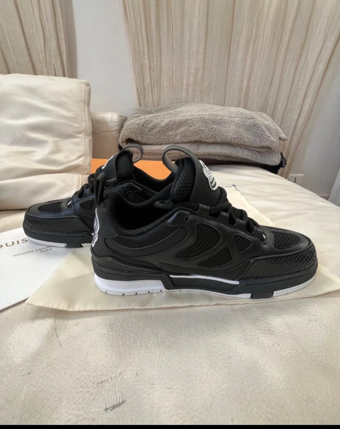 Louis Vuitton svarta sneakers - 3