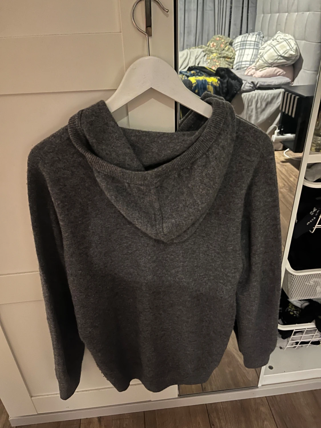 Grå merino ulls tröja  - 1