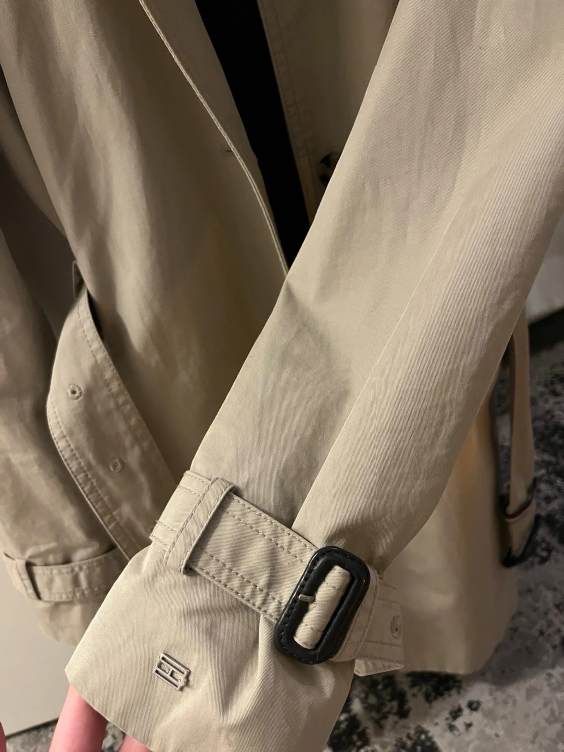 Beige trenchcoat från Tommy Hilfiger - 5